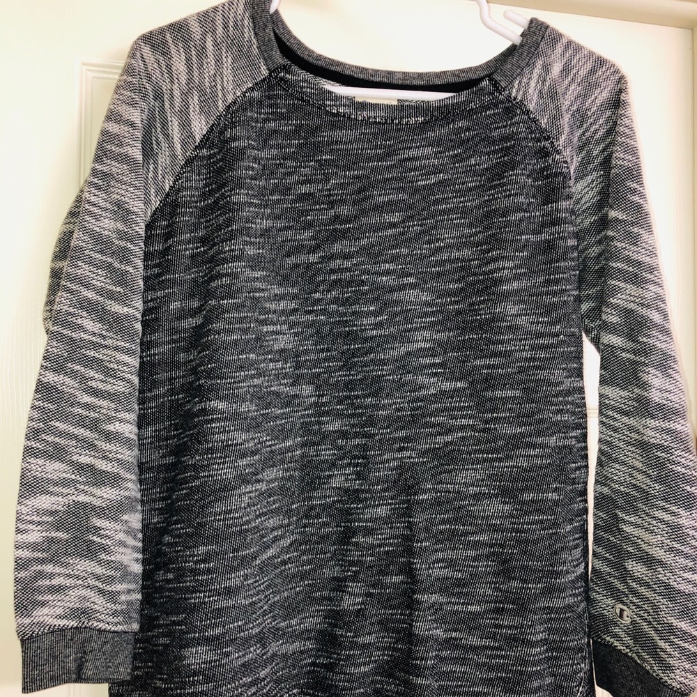 Black and white crew neck hoodie!!